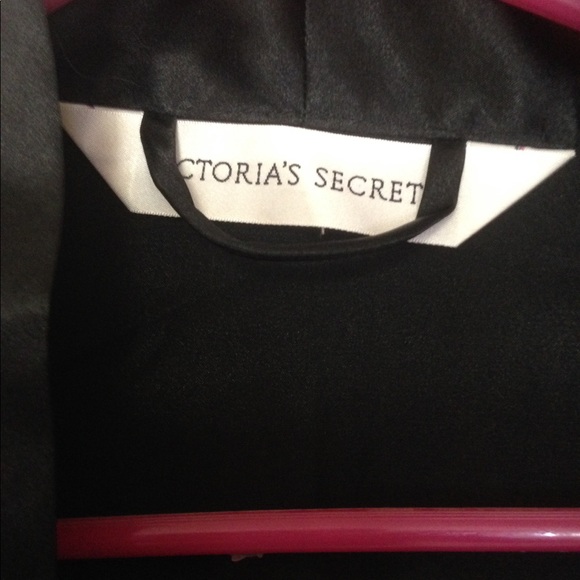 VS Black vintage kimono robe - Picture 5 of 8